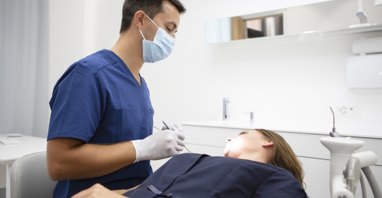 Dr Vincent Vaglio soins dentaires esthetiques Geneve